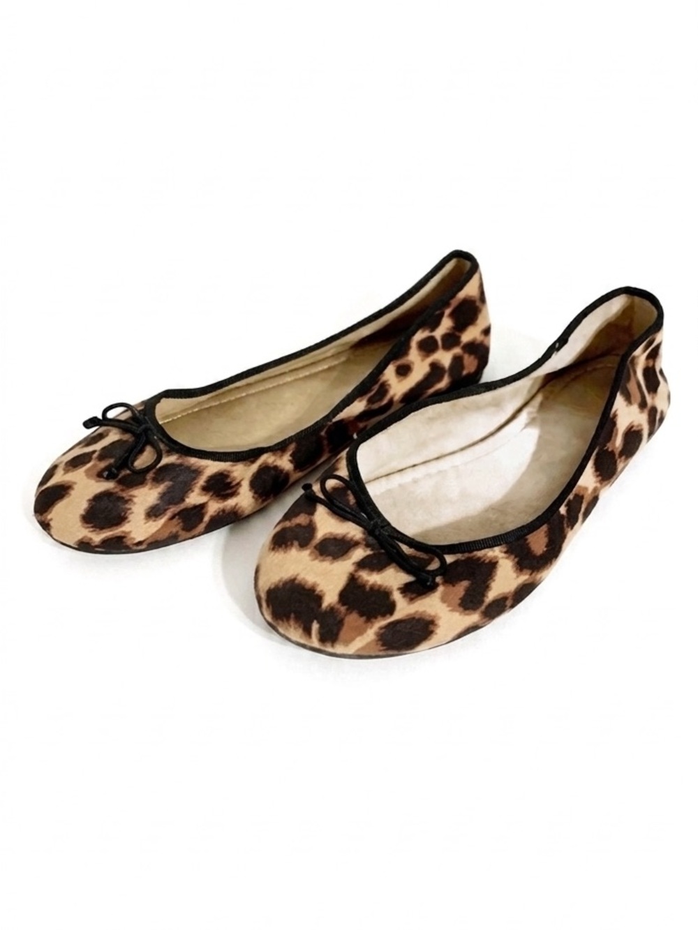 Old Navy Fabric Leopard Pattern Rounded Toe Ballet Flat Black Bow Accent Slip-On